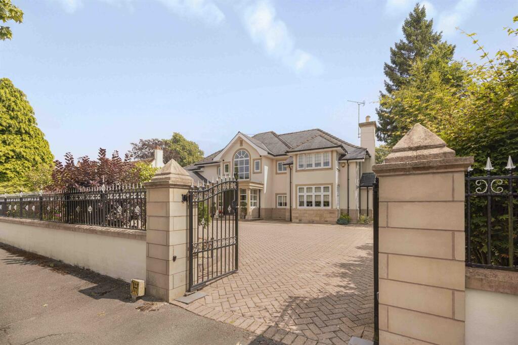 6 bedroom detached house for sale in Bow Green Road, Bowdon, Altrincham, WA14